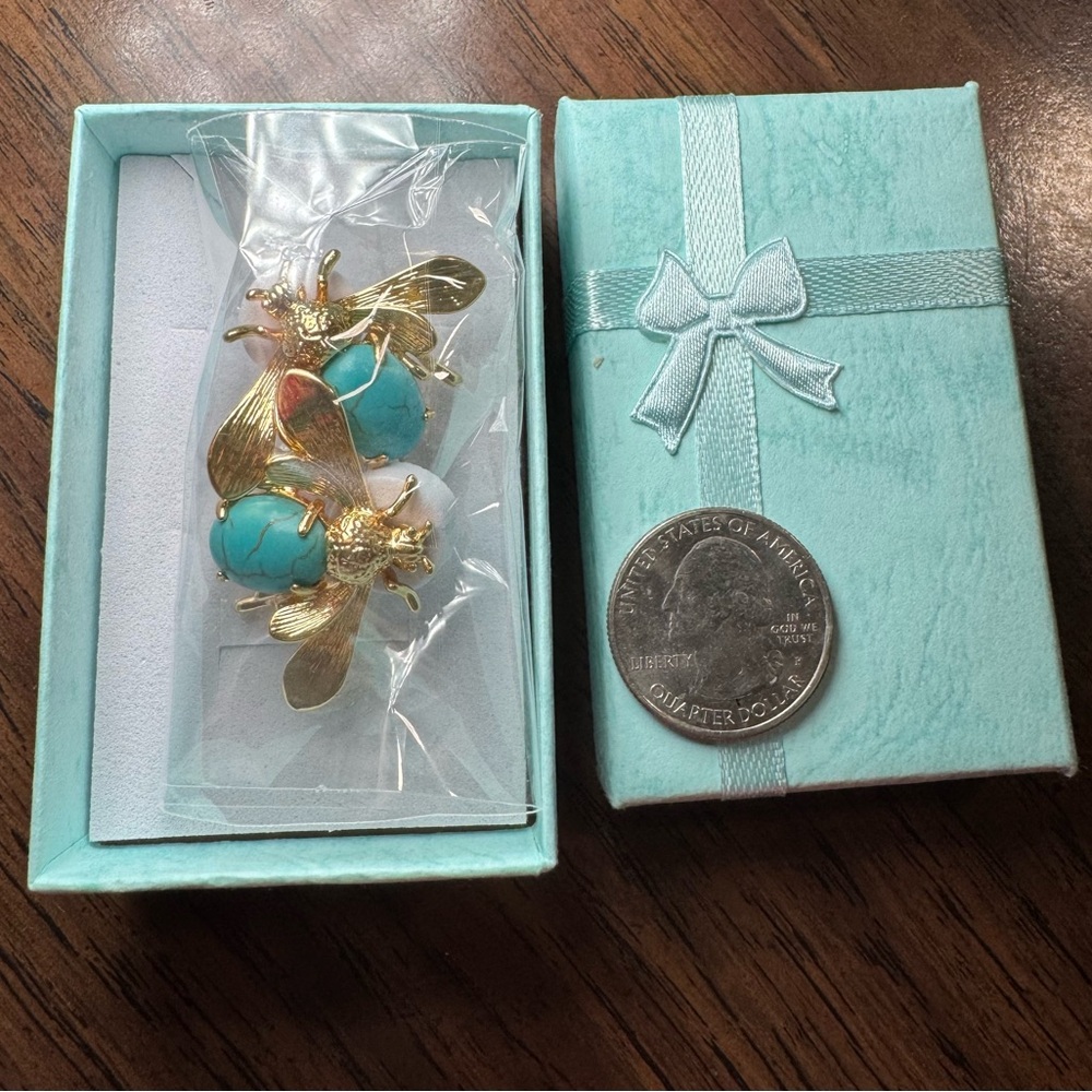Bee earrings